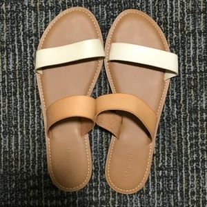 NWOT Old Navy White and Tan double strap Sandals
